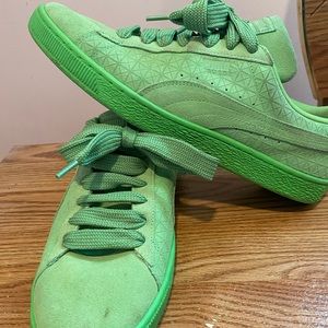 Puma suede mens size 14. Lighty worn.